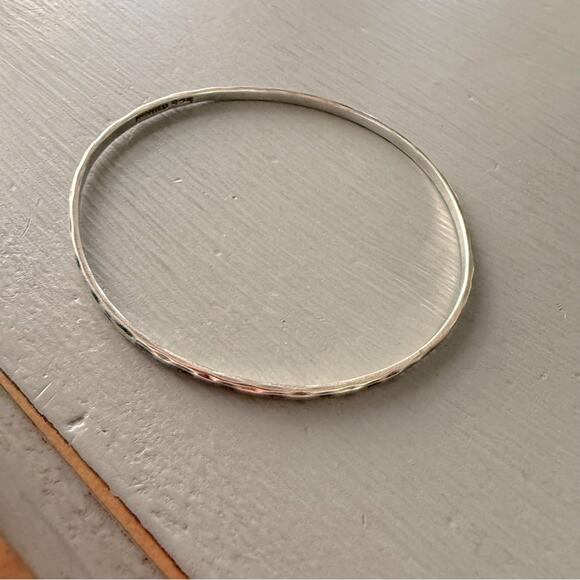 925 Hammered Sterling Silver Bangle Bracelet - Picture 5 of 7